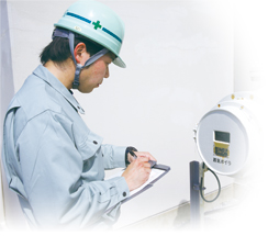 お客様の敷地内のガス管は、大切な資産です。20年を目安に交換が必要です。